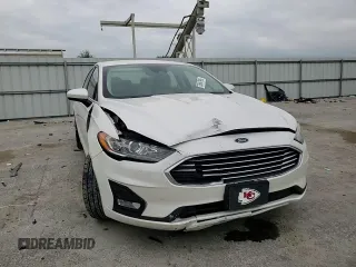 2020 Ford Fusion SE with VIN 3FA6P0HD1LR249902, listed as a Copart auction lot 53847995 with 43,140 mi miles and Salvage title. Bid and sale history available at DreamBid. Image 13.