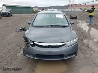 2010 Honda Civic Sdn EX with VIN 19XFA1F8XAE087229, listed as a IAAI auction lot 41917765 with 149,705 mi miles. Bid and sale history available at carsss.com. Image 13.