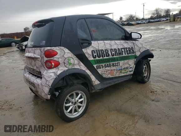 2010 Smart fortwo Pure z VIN WMEEJ3BA0AK344722, wystawiony jako Copart lot #47288785 z przebiegiem 116 941 mil mil oraz Szkoda całkowita • Salvage title. Historia ofert i sprzedaży dostępna na DreamBid. Obrazek 3.