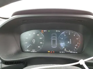 2022 Volvo XC40 R-Design с VIN YV4162UM1N2648449, выставлен на аукционе Copart как лот 52323025 с пробегом 34 574 миль миль и Списание • Salvage title. История ставок и продаж доступна на DreamBid. Изображение 9.