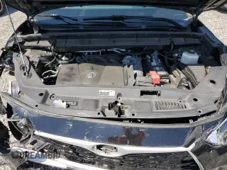 2021 Toyota Highlander L with VIN 5TDZZRAH8MS515126, listed as a Copart auction lot 52417775 with 37,945 mi miles and Salvage title. Bid and sale history available at DreamBid. Image 13.