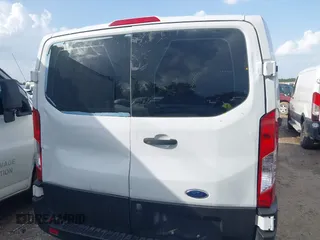 2019 Ford Transit с VIN 1FTYR1YM2KKB01764, выставлен на аукционе IAAI как лот 42712451 с пробегом 193 660 миль миль и . История ставок и продаж доступна на DreamBid. Изображение 16.