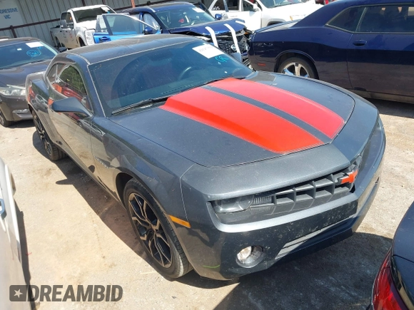 2010 Chevrolet Camaro 2LT z VIN 2G1FC1EV8A9183238, wystawiony jako IAAI lot #42547339 z przebiegiem 162 108 mil mil oraz . Historia ofert i sprzedaży dostępna na DreamBid. Obrazek 1.