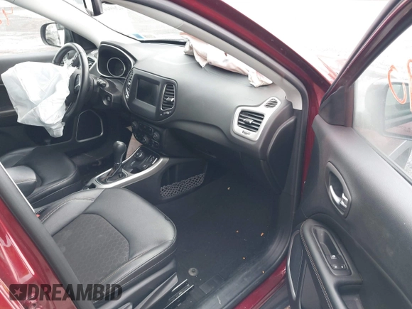2021 Jeep Compass Latitude with VIN 3C4NJDBB8MT530329, listed as a IAAI auction lot 42094490 with 38,751 mi miles and . Bid and sale history available at DreamBid. Image 5.