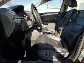 2014 Volkswagen Jetta SE z VIN 3VWD17AJXEM374051, wystawiony jako Copart lot #50261485 z przebiegiem 138 282 mil mil oraz Szkoda całkowita • Salvage title. Historia ofert i sprzedaży dostępna na DreamBid. Obrazek 7.