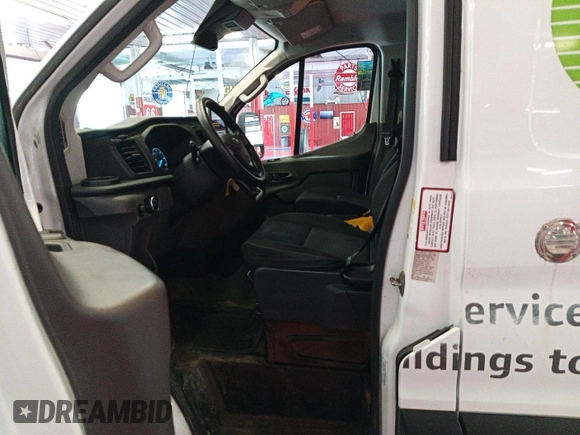 2020 Ford Transit z VIN 1FTBR1YG6LKA35821, wystawiony jako IAAI lot #42727394 z przebiegiem 86 896 mil mil oraz . Historia ofert i sprzedaży dostępna na DreamBid. Obrazek 14.