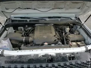 2018 Toyota Tundra SR с VIN 5TFRM5F15JX127909, выставлен на аукционе Copart как лот 56242865 с пробегом 142 887 миль миль и Списание • Salvage title. История ставок и продаж доступна на DreamBid. Изображение 13.