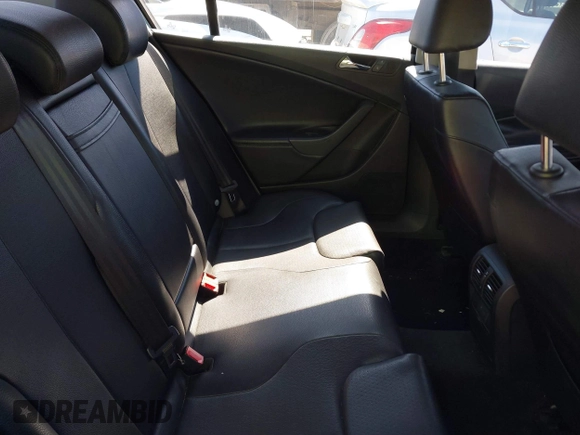 2007 Volkswagen Passat with VIN WVWJK73C27P073322, listed as a IAAI auction lot 41770399 with 137,738 mi miles and . Bid and sale history available at DreamBid. Image 8.
