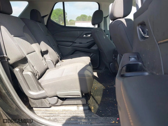2020 Chevrolet Traverse LS with VIN 1GNERFKWXLJ204066, listed as a IAAI auction lot 41969388 with 33,454 mi miles. Bid and sale history available at carsss.com. Image 8.