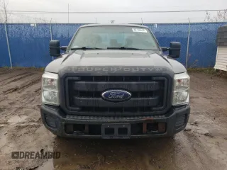 2012 Ford F-250 XL with VIN 1FT7W2A63CED01879, listed as a Copart auction lot 82196444 with 258,305 mi miles and Clean title. Bid and sale history available at DreamBid. Image 5.