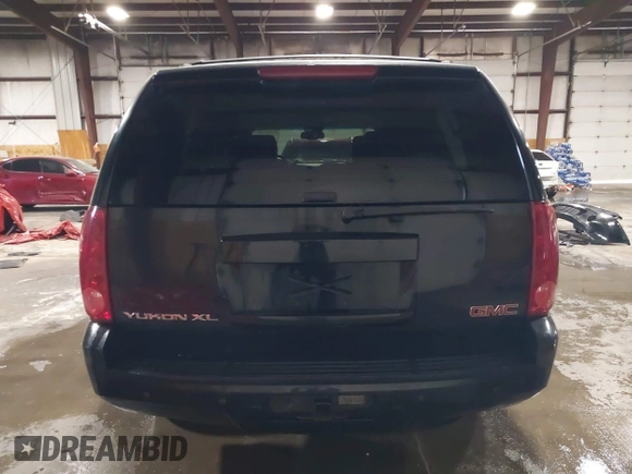 2007 GMC Yukon XL SLT with VIN 1GKFK16377R203165, listed as a IAAI auction lot 41622346 with 315,618 mi miles. Bid and sale history available at carsss.com. Image 17.