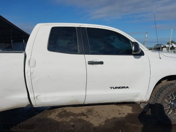 2011 Toyota Tundra 4WD Truck with VIN 5TFUM5F15BX016448, listed as a IAAI auction lot 41470548 with NaN miles. Bid and sale history available at carsss.com. Image 13.