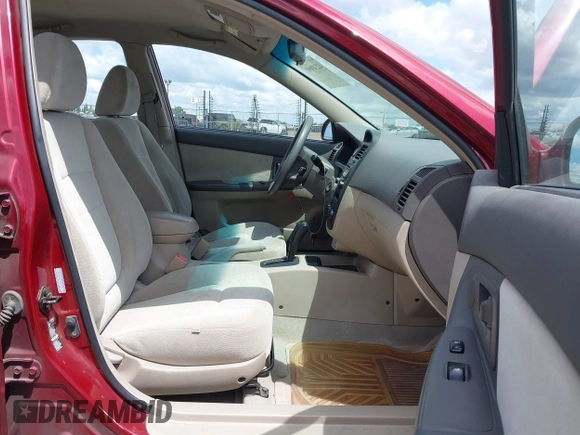 2005 Kia Spectra LX z VIN KNAFE122755084518, wystawiony jako IAAI lot #42249090 z przebiegiem 147 174 mil mil oraz . Historia ofert i sprzedaży dostępna na DreamBid. Obrazek 5.