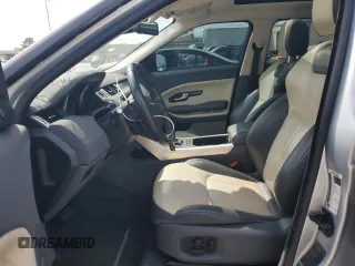 2017 Land Rover Range Rover Evoque SE z VIN SALVP2BGXHH248897, wystawiony jako Copart lot #58407095 z przebiegiem 53 016 mil mil oraz Szkoda całkowita • Salvage title. Historia ofert i sprzedaży dostępna na DreamBid. Obrazek 7.