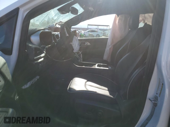 2025 Chrysler Pacifica Limited with VIN 2C4RC1GG2SR570078, listed as a Copart auction lot 59219585 with Not provided miles and Salvage title. Bid and sale history available at DreamBid. Image 7.