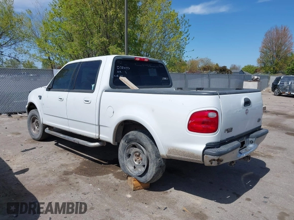 2003 Ford F-150 XLT with VIN 1FTRW08L23KD35077, listed as a IAAI auction lot 42071330 with 1 mi miles. Bid and sale history available at carsss.com. Image 3.