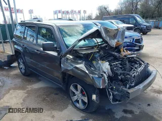 2016 Jeep Patriot High Altitude Edition with VIN 1C4NJRFB5GD500741, listed as a IAAI auction lot 41892265 with Not Provided miles. Bid and sale history available at carsss.com. Image 1.