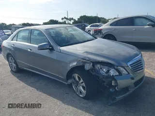 2011 Mercedes-Benz E-Class E 350 Luxury with VIN WDDHF8HB1BA485662, listed as a IAAI auction lot 41978098 with 28,765 mi miles. Bid and sale history available at carsss.com. Image 1.