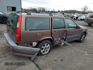 1998 Volvo V70 XC Cross Country z VIN YV1LZ5647W2430321, wystawiony jako Copart lot #85701174 z przebiegiem 205 873 mil mil oraz Szkoda całkowita • Salvage title. Historia ofert i sprzedaży dostępna na DreamBid. Obrazek 3.