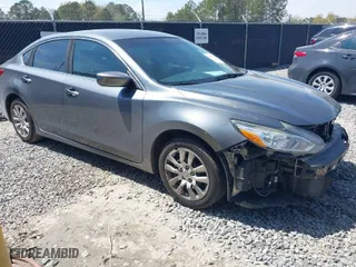 2016 Nissan Altima 2.5 SR with VIN 1N4AL3AP0GC186923, listed as a IAAI auction lot 41897336 with 217,771 mi miles. Bid and sale history available at carsss.com. Image 1.