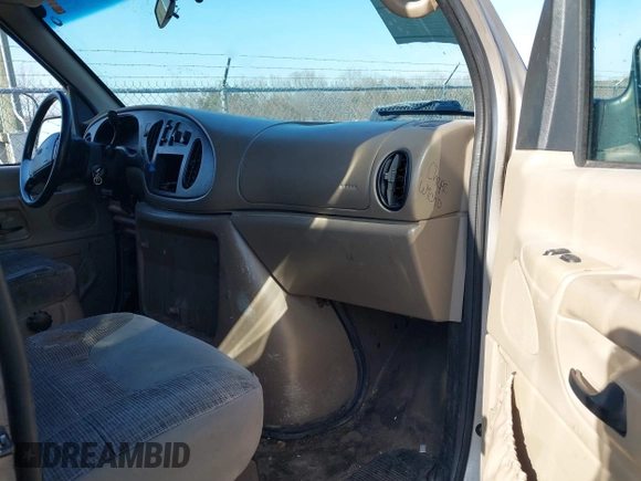 2001 Ford Econoline Passenger XL with VIN 1FBSS31LX1HA40140, listed as a IAAI auction lot 41757059 with 406,140 mi miles and . Bid and sale history available at DreamBid. Image 5.