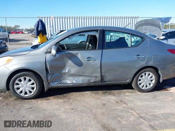 2014 Nissan Versa SV with VIN 3N1CN7AP4EL862427, listed as a IAAI auction lot 41435904 with 95,192 mi miles. Bid and sale history available at carsss.com. Image 6.