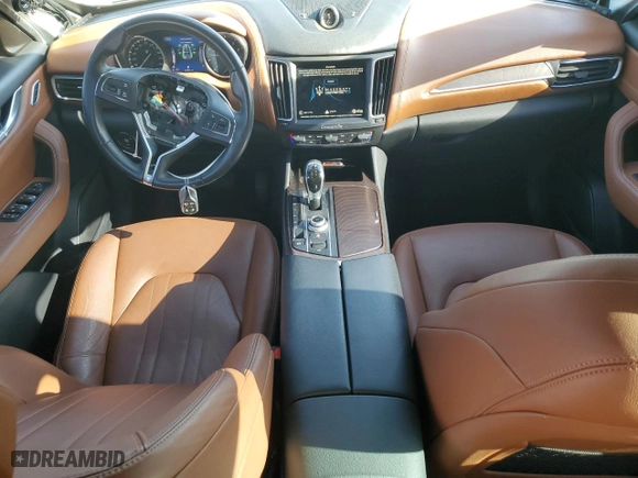 2018 Maserati Levante with VIN ZN661XUA2JX288310, listed as a Copart auction lot 41644415 with NaN miles and Salvage Title. Bid and sale history available at carsss.com. Image 8.