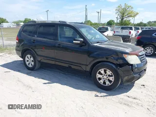 2009 Kia Borrego LX with VIN KNDJJ741X95022410, listed as a IAAI auction lot 41801442 with 163,775 mi miles. Bid and sale history available at carsss.com. Image 1.
