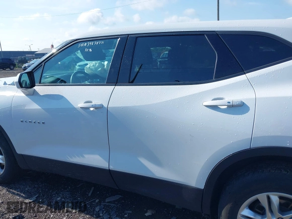 2021 Chevrolet Blazer LT z VIN 3GNKBCR4XMS584620, wystawiony jako IAAI lot #39878731 z przebiegiem 20 731 mil mil oraz . Historia ofert i sprzedaży dostępna na DreamBid. Obrazek 14.