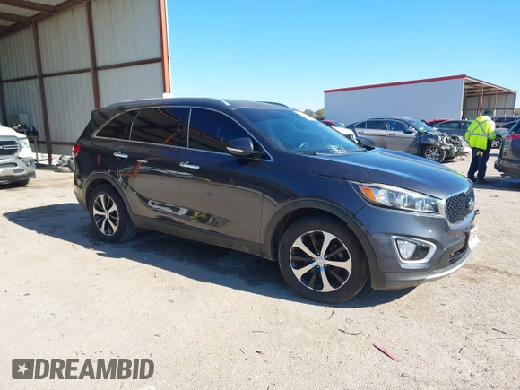 2018 Kia Sorento EX with VIN 5XYPH4A52JG384044, listed as a IAAI auction lot 40906245 with 109,389 mi miles and . Bid and sale history available at DreamBid. Image 1.
