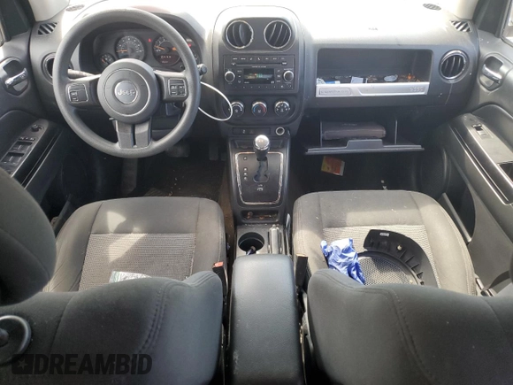 2017 Jeep Compass Sport SE with VIN 1C4NJCBA4HD123119, listed as a Copart auction lot 58787565 with 104,500 mi miles and Salvage title. Bid and sale history available at DreamBid. Image 8.