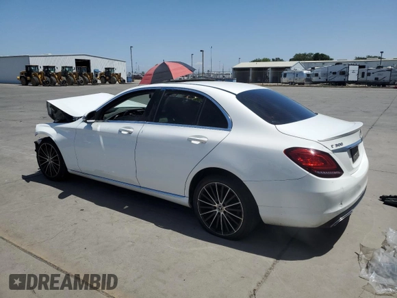 2019 Mercedes-Benz C 300 z VIN WDDWF8DB9KR515666, wystawiony jako Copart lot #57494005 z przebiegiem 101 439 mil mil oraz Tytuł czysty. Historia ofert i sprzedaży dostępna na DreamBid. Obrazek 2.