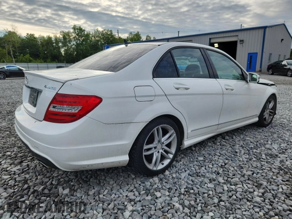 2013 Mercedes-Benz C 300 Sport with VIN WDDGF8AB0DR295586, listed as a Copart auction lot 61838225 with 138,566 mi miles and Clean title. Bid and sale history available at DreamBid. Image 3.