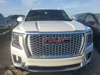 2022 GMC Yukon XL Denali with VIN 1GKS1JKL4NR132740, listed as a Copart auction lot 74690404 with 30,914 mi miles and Non Repairable. Bid and sale history available at DreamBid. Image 5.