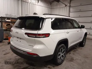2024 Jeep Grand Cherokee Limited with VIN 1C4RJKBG1R8563129, listed as a IAAI auction lot 42289044 with 29,655 mi miles and . Bid and sale history available at DreamBid. Image 4.