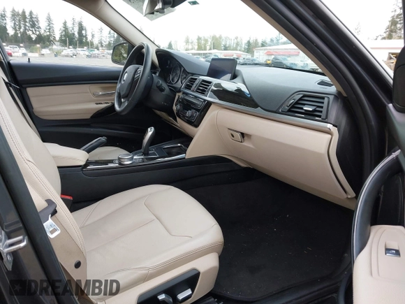 2018 BMW 3 Series 320i xDrive with VIN WBA8E5G53JNV03333, listed as a IAAI auction lot 42018275 with 45,950 mi miles. Bid and sale history available at carsss.com. Image 5.