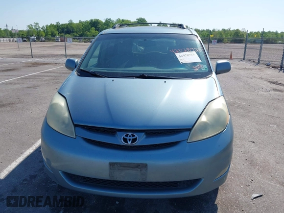 2006 Toyota Sienna XLE with VIN 5TDZA22C16S527865, listed as a IAAI auction lot 42028928 with 210,116 mi miles. Bid and sale history available at carsss.com. Image 6.