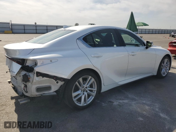 2021 Lexus IS 300 z VIN JTHCA1D20M5114499, wystawiony jako Copart lot #62119075 z przebiegiem 77 530 mil mil oraz Szkoda całkowita • Salvage title. Historia ofert i sprzedaży dostępna na DreamBid. Obrazek 3.