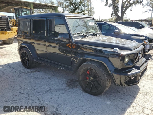 2017 Mercedes-Benz G-Class AMG G 63 with VIN WDCYC7DF1HX275973, listed as a Copart auction lot 77462924 with 105,043 mi miles and Salvage Title. Bid and sale history available at carsss.com. Image 4.