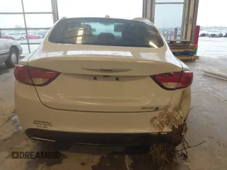 2015 Chrysler 200 S with VIN 1C3CCCBG4FN600570, listed as a IAAI auction lot 41964364 with 1 mi miles. Bid and sale history available at carsss.com. Image 16.