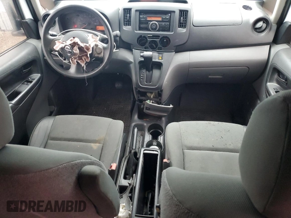 2015 Nissan NV200 SV z VIN 3N6CM0KN7FK736572, wystawiony jako Copart lot #54480405 z przebiegiem 130 681 mil mil oraz Szkoda całkowita • Salvage title. Historia ofert i sprzedaży dostępna na DreamBid. Obrazek 8.