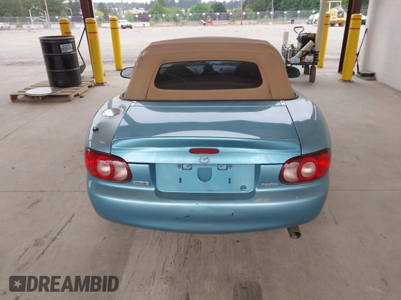 2001 Mazda MX-5 Miata z VIN JM1NB353510200779, wystawiony jako IAAI lot #42479005 z przebiegiem 157 269 mil mil oraz . Historia ofert i sprzedaży dostępna na DreamBid. Obrazek 16.