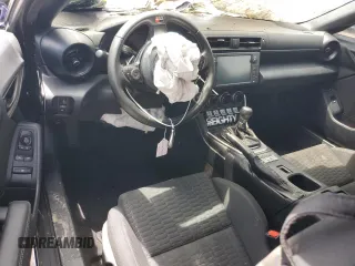 2023 Toyota 86 z VIN JF1ZNBC10P8764103, wystawiony jako Copart lot #58769995 z przebiegiem Nie podano mil oraz Szkoda całkowita • Salvage title. Historia ofert i sprzedaży dostępna na DreamBid. Obrazek 8.