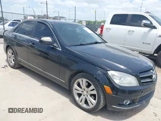 2009 Mercedes-Benz C 300 Sport z VIN WDDGF54X79R045825, wystawiony jako IAAI lot #42542259 z przebiegiem 163 812 mil mil oraz . Historia ofert i sprzedaży dostępna na DreamBid. Obrazek 1.