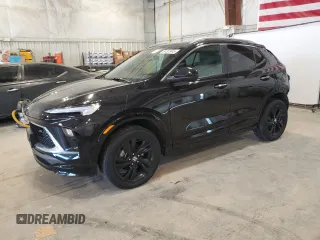 2024 Buick Encore GX Sport Touring с VIN KL4AMESLXRB017817, выставлен на аукционе Copart как лот 54323445 с пробегом 7 615 миль миль и Списание • Salvage title. История ставок и продаж доступна на DreamBid. Изображение 1.
