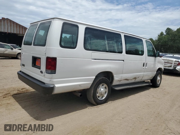 2004 Ford Econoline Passenger XL with VIN 1FBSS31L04HB37562, listed as a Copart auction lot 60328625 with 130,252 mi miles and Salvage title. Bid and sale history available at DreamBid. Image 3.
