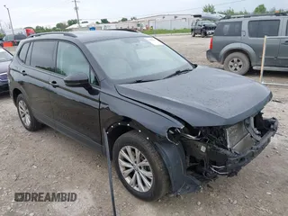 2020 Volkswagen Tiguan S z VIN 3VV0B7AX0LM161210, wystawiony jako IAAI lot #42503106 z przebiegiem 95 121 mil mil oraz . Historia ofert i sprzedaży dostępna na DreamBid. Obrazek 1.