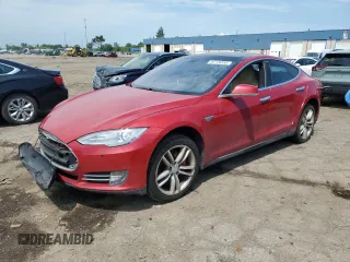 2014 Tesla Model S 60 z VIN 5YJSA1H15EFP49989, wystawiony jako Copart lot #66720355 z przebiegiem Nie podano mil oraz Czysty tytuł • Clean title. Historia ofert i sprzedaży dostępna na DreamBid. Obrazek 1.