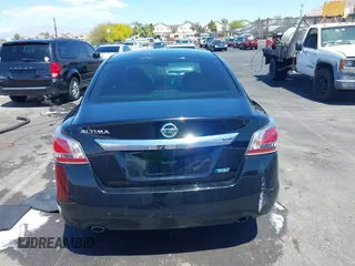 2014 Nissan Altima 2.5 S with VIN 1N4AL3AP9EC161127, listed as a IAAI auction lot 42190370 with 139,176 mi miles. Bid and sale history available at carsss.com. Image 13.
