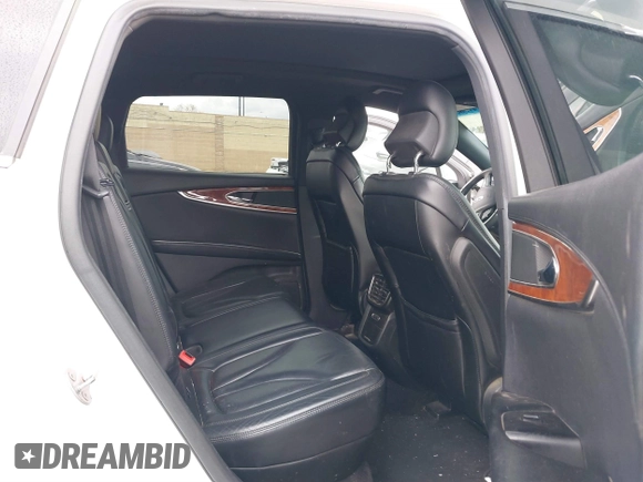 2016 Lincoln MKX Select with VIN 2LMTJ6KR5GBL30010, listed as a IAAI auction lot 41741385 with 112,647 mi miles. Bid and sale history available at carsss.com. Image 8.